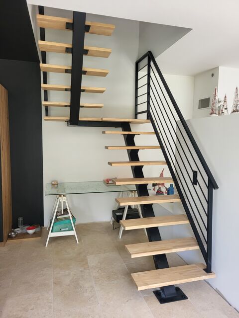 Escalier quart tournant 2850 Toulon (83)