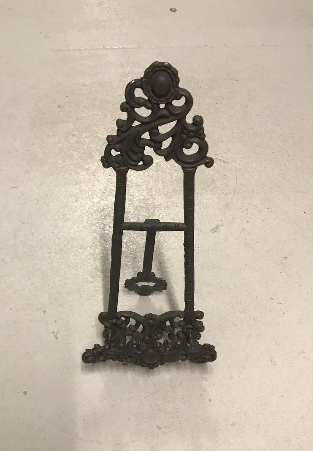 Chevalet en Fonte pour Livre ou Oeuvre d'Art Décoration
