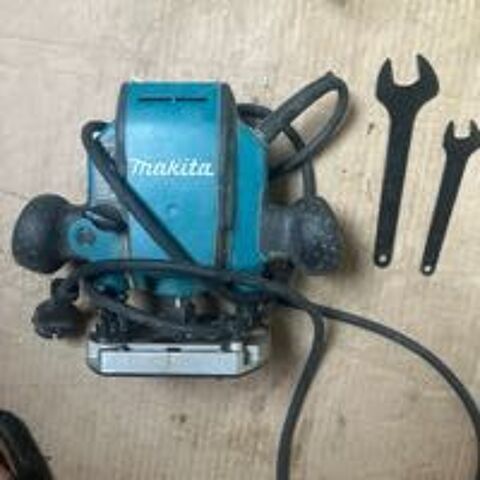 défonceuse  makita 100 65300 Lannemezan