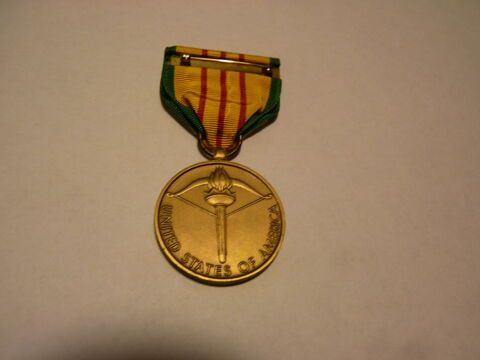 M�daille OF Vietnam 20 Joigny (89)