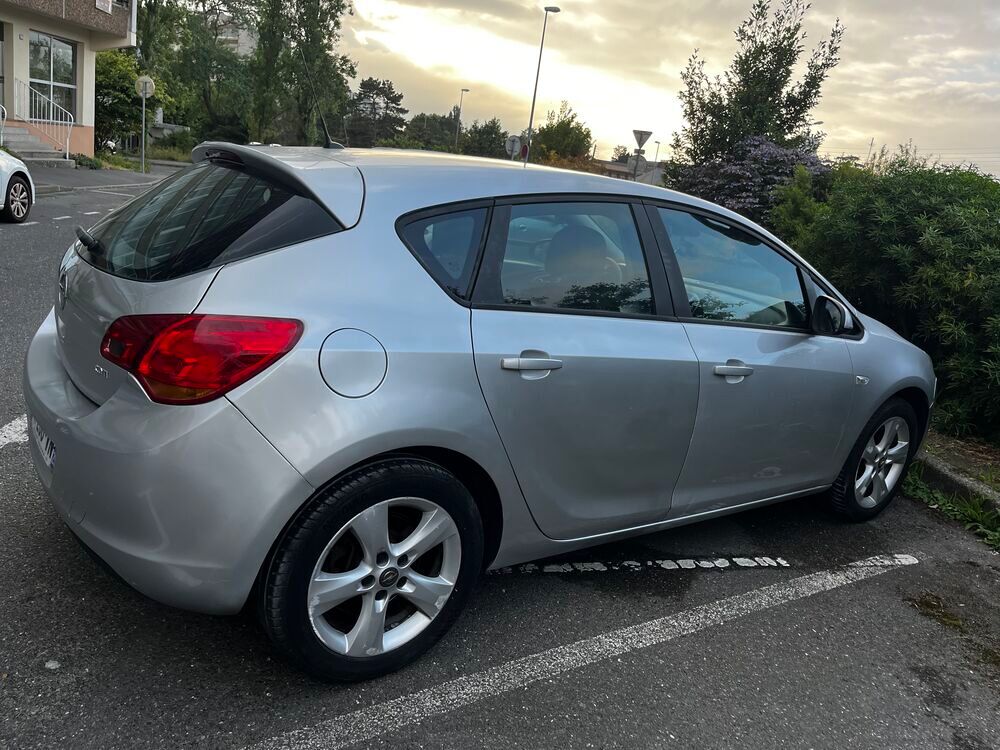 Astra Break 1.7 CDTI - 110 FAP ecoFLEX Cosmo 2010 occasion 29200 Brest