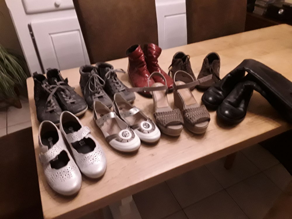 lot de chaussures bon &eacute;tat voir neuves taille 39 Chaussures