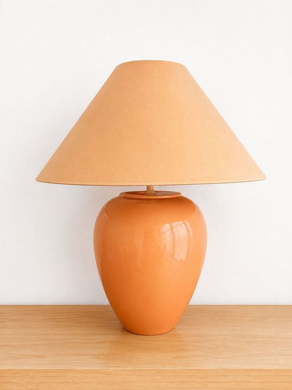 Lampe &agrave; poser en c&eacute;ramique avec abat-jour beige Electroménager
