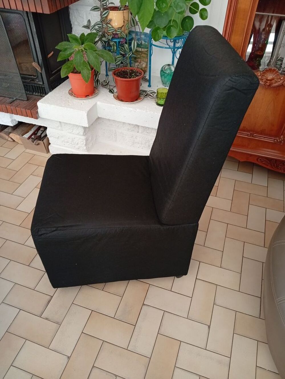 Fauteuil sur roulette s&eacute;curis&eacute; Meubles