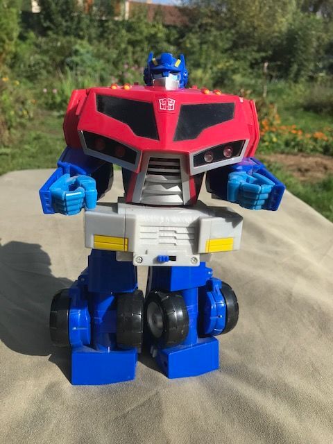 Robot sonore transformable des ann�es 1980
15 Mottier (38)