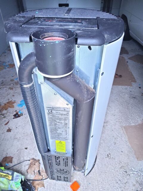 Poele 0 N�ris-les-Bains (03)