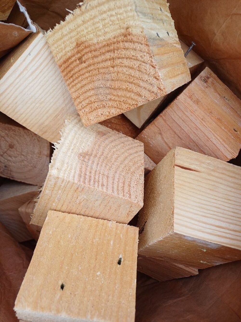 bois de chauffage compresse cubes sacs de t0 pieces. Bricolage