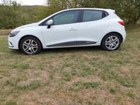 Clio IV Clio dCi 90 E6C Business 2019 occasion 38080 Saint-Marcel-Bel-Accueil