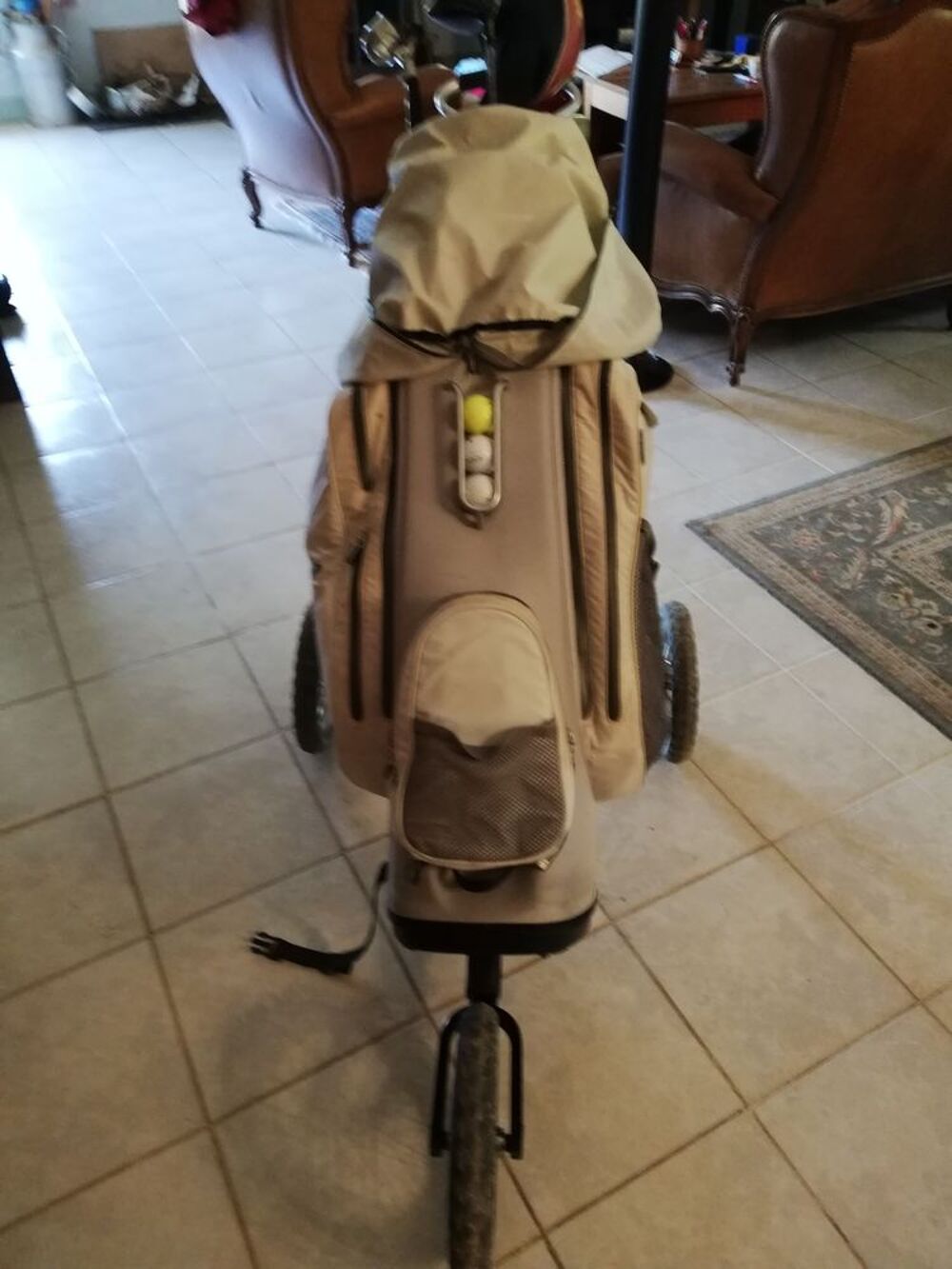 Ensemble complet professionnel de golf. Chariot cadie fers dryver canne de recuperation pour eau. Fers hybride droitier. 56, 41.45.37.33.30.27.24.degres Sports