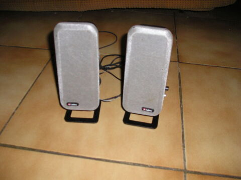 Haut parleurs Labtec amplifi�s pour PC 
10 Sept�mes-les-Vallons (13)