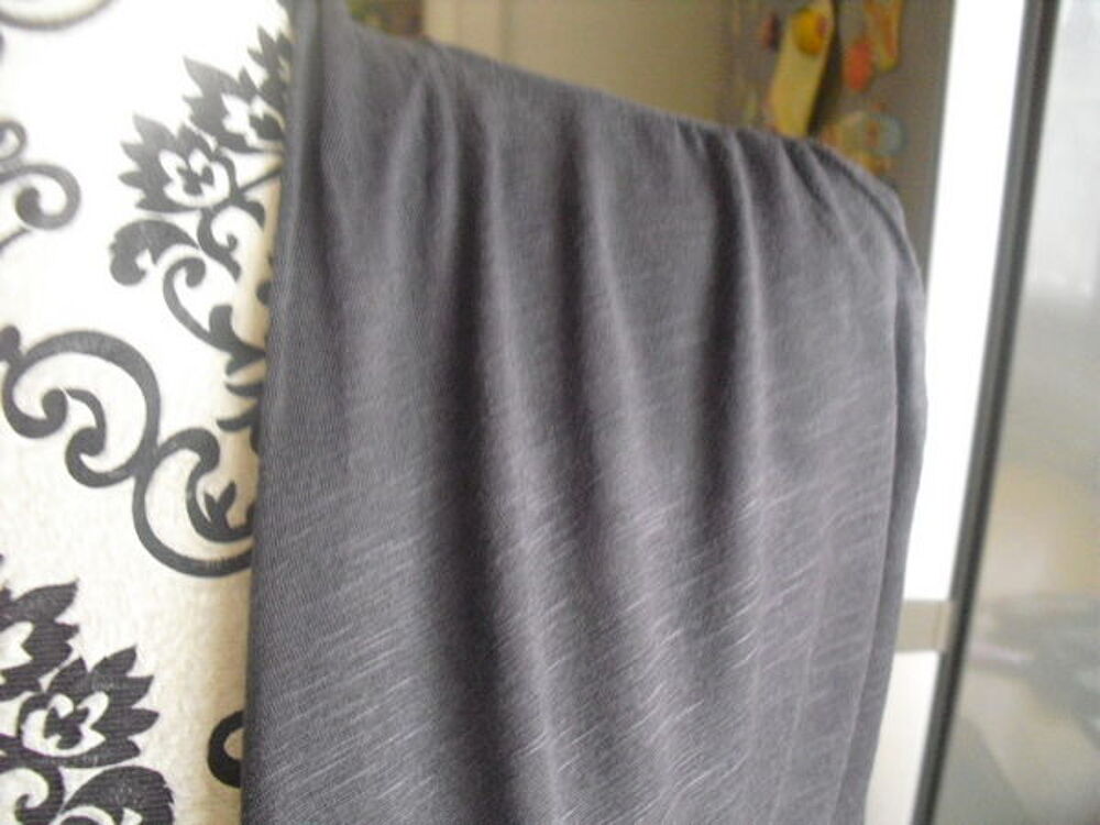 gilet court a pans asym&eacute;trique gris fon&ccedil;&eacute; NEUF ETAM T 38 Vêtements