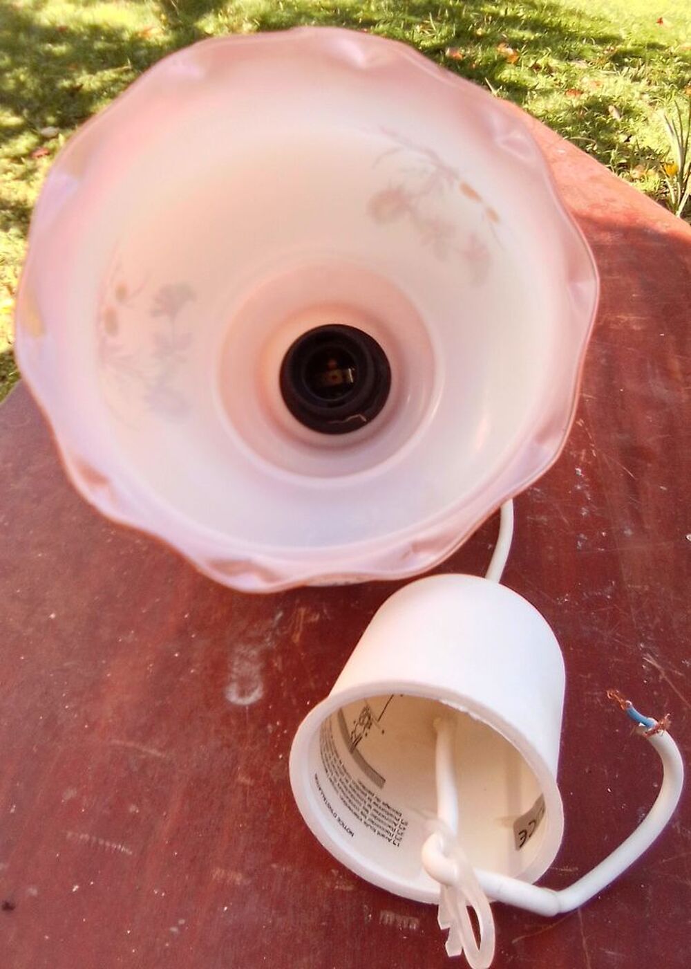 Lustre en porcelaine rose et blanc Décoration