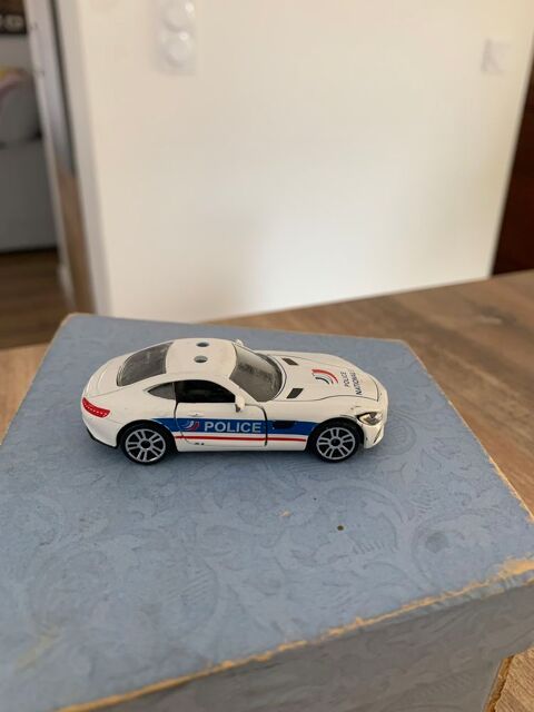 Jouet v�hicule miniature Majorette    V�hicule pol 6 Saleilles (66)