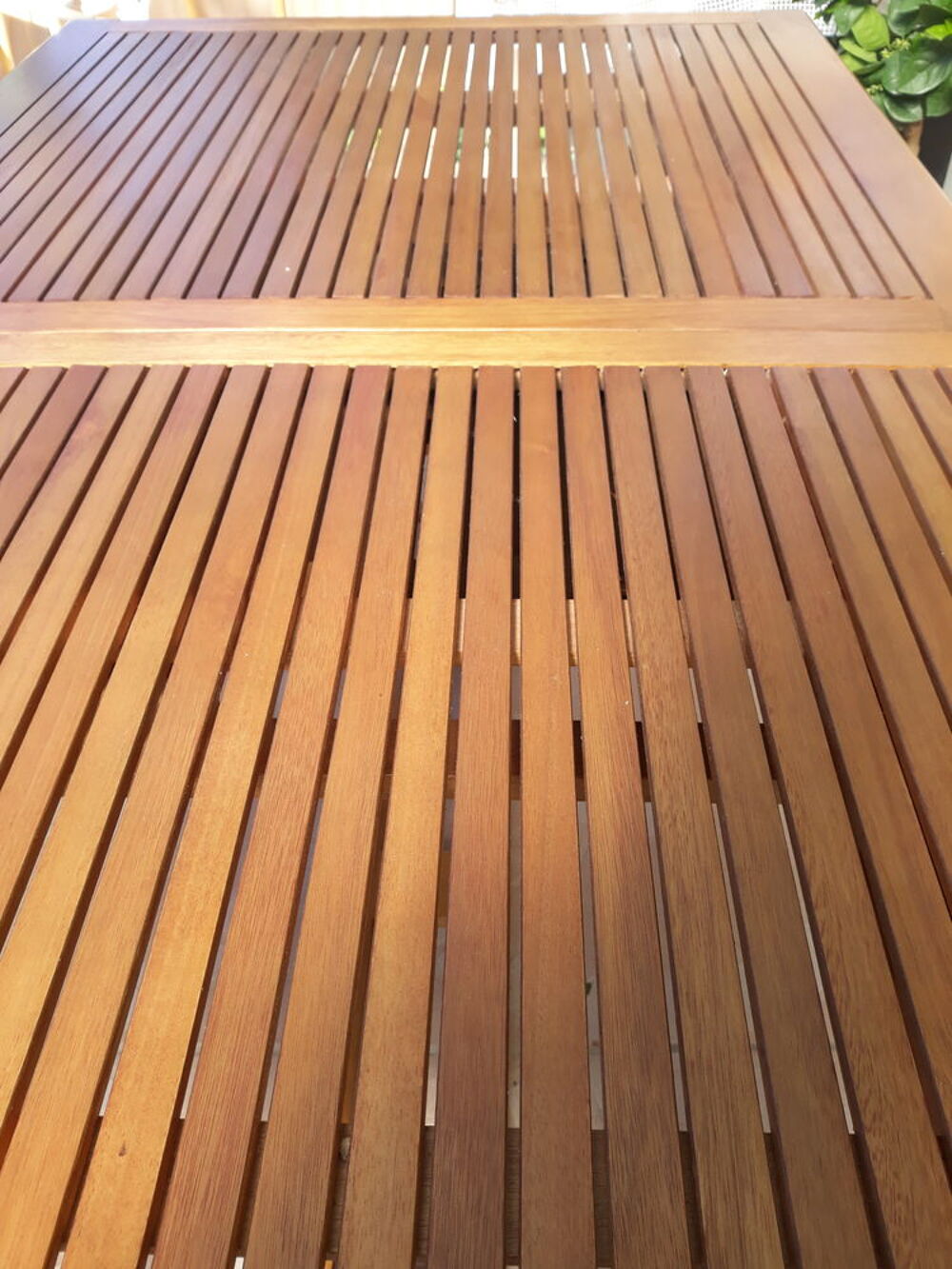 Table ext&eacute;rieure 2m30 avec rallonges et 6 chaises Meubles