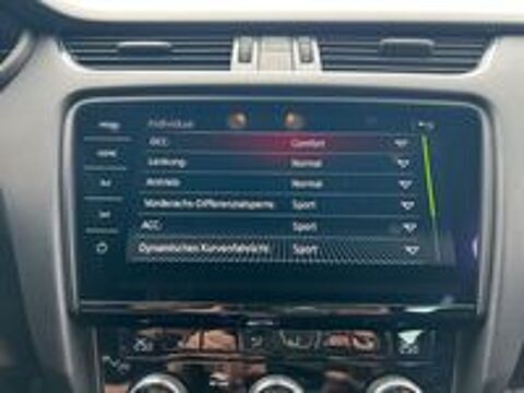 Octavia Combi 2.0 TSI 245 ch DSG7 RS 2017 occasion 38440 Saint-Jean-de-Bournay