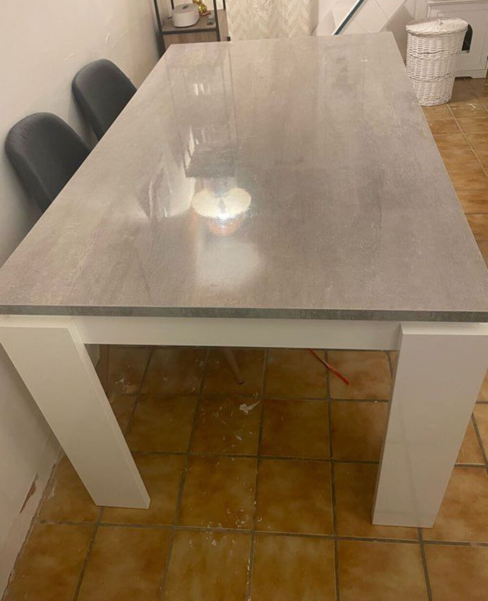 Table &agrave; manger Meubles