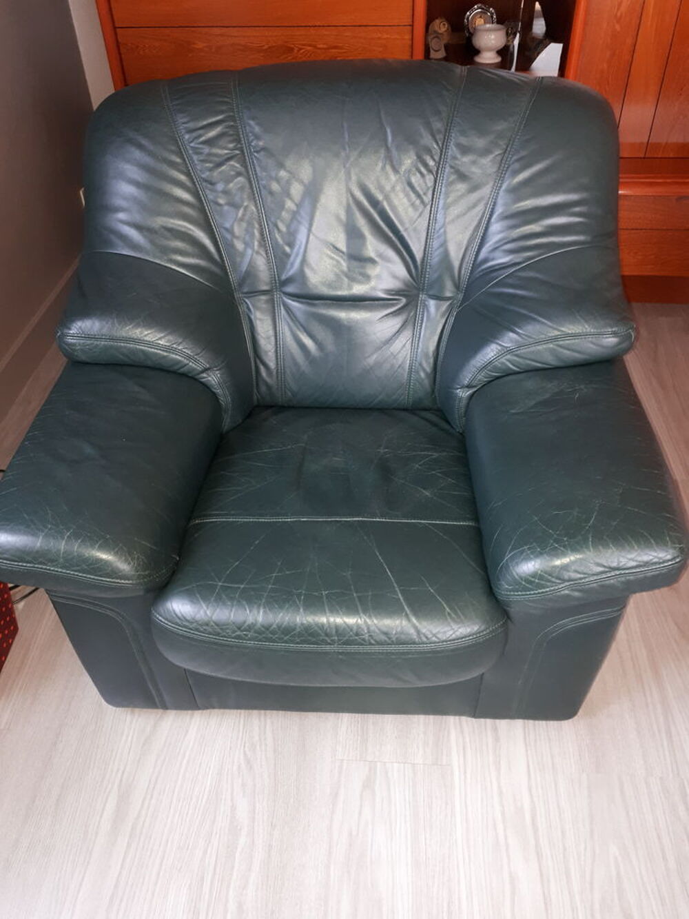 Canap&eacute; et fauteuil cuir Meubles