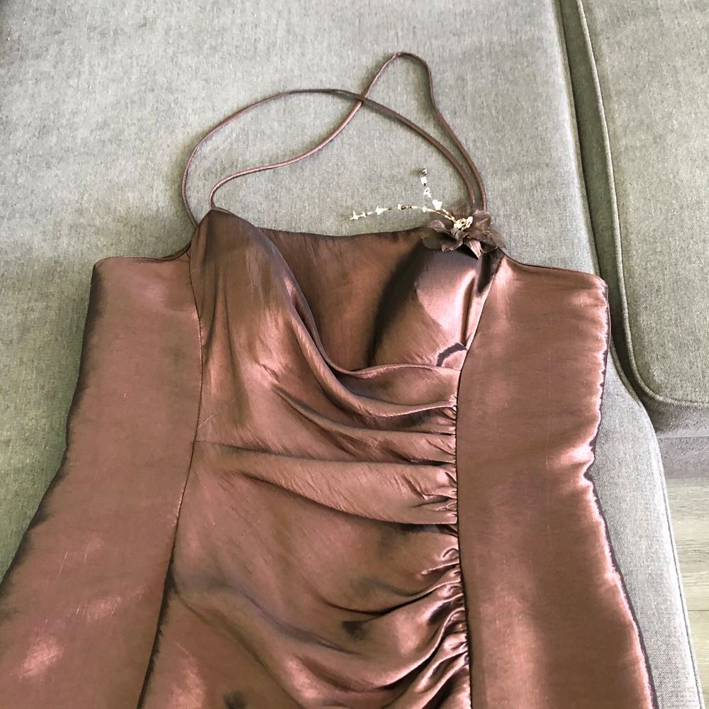 Bonjour belle robe de soir&eacute;e cocktail etc Vêtements