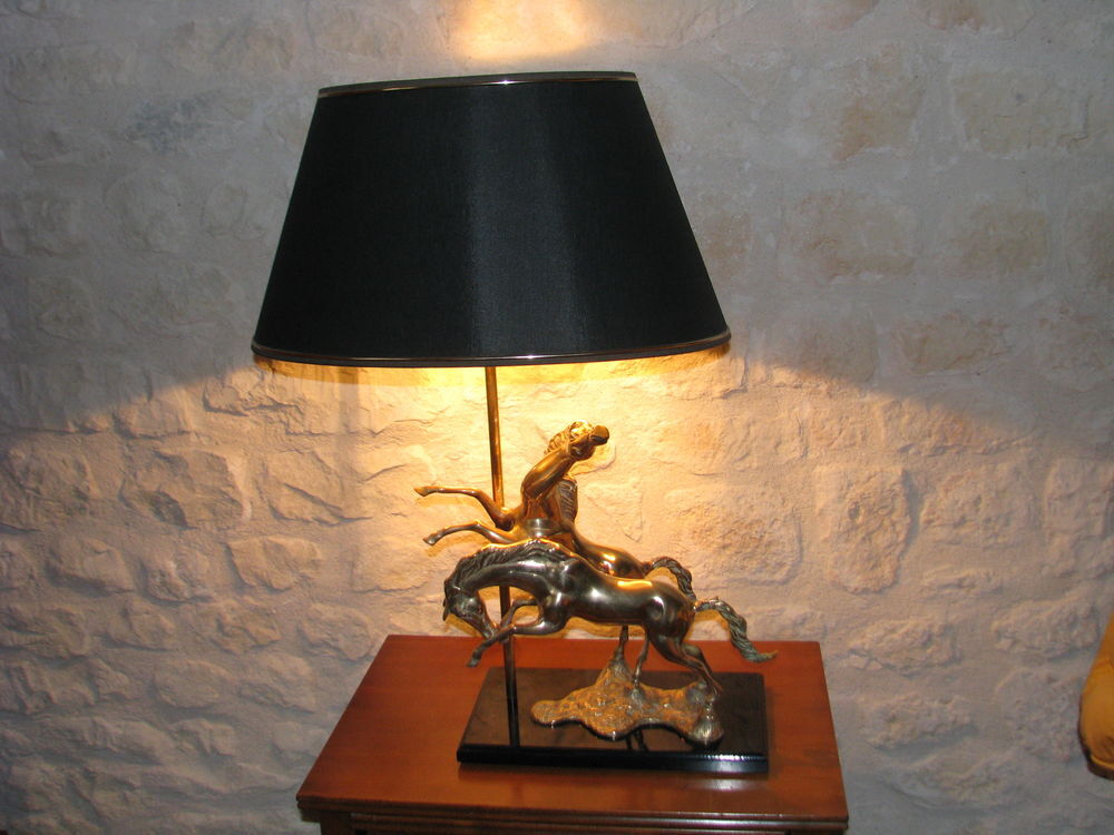 Lampe cheval en laiton Dcoration