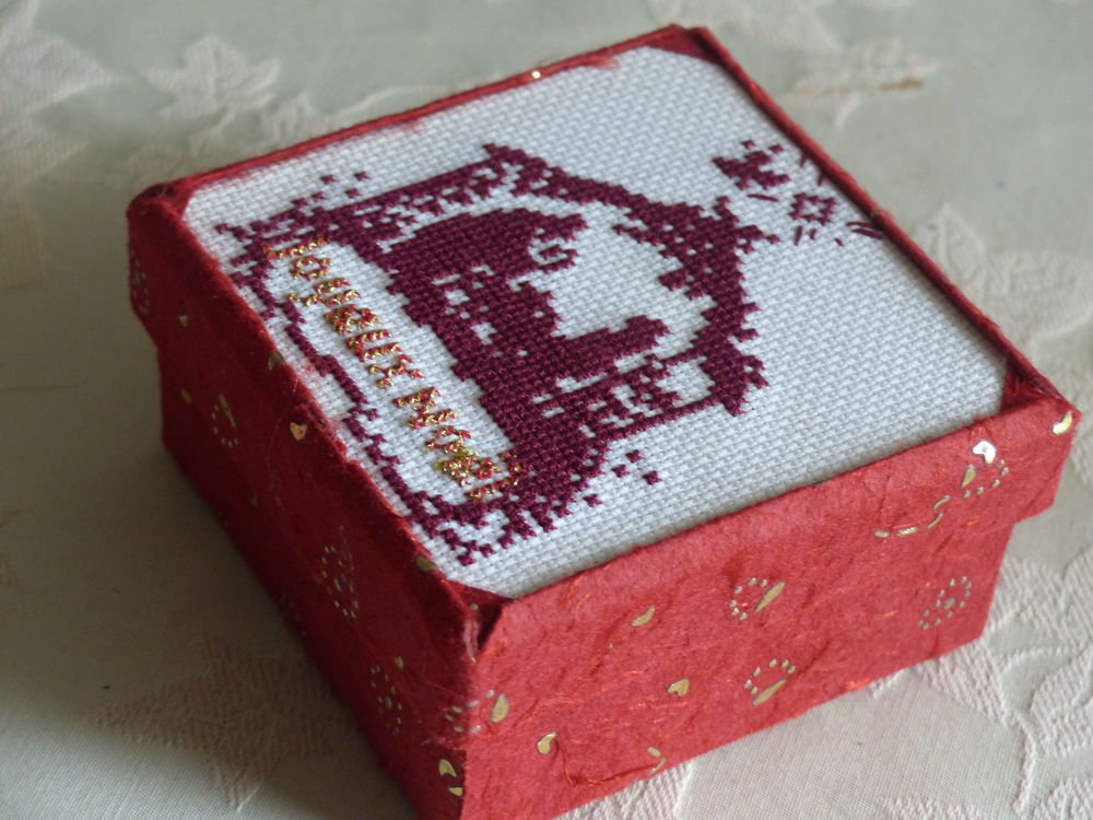 coffret &agrave; offrir pour No&euml;l (la cr&egrave;che) Décoration