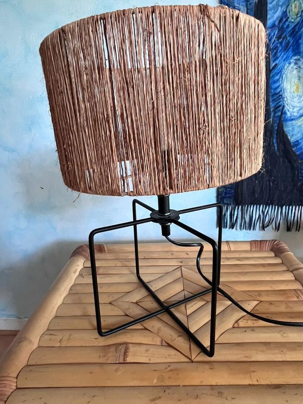 Cadre + sommier + table de chevet + matelas + lampe Meubles