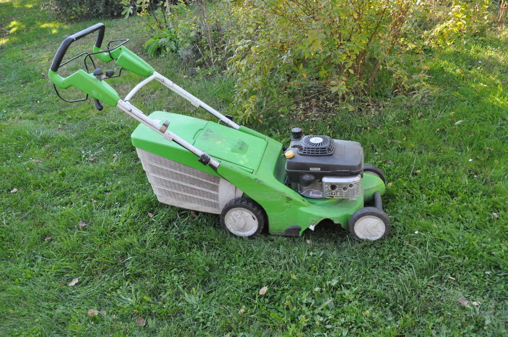 tondeuse gazon tract&eacute;e avec embrayage lame Jardin