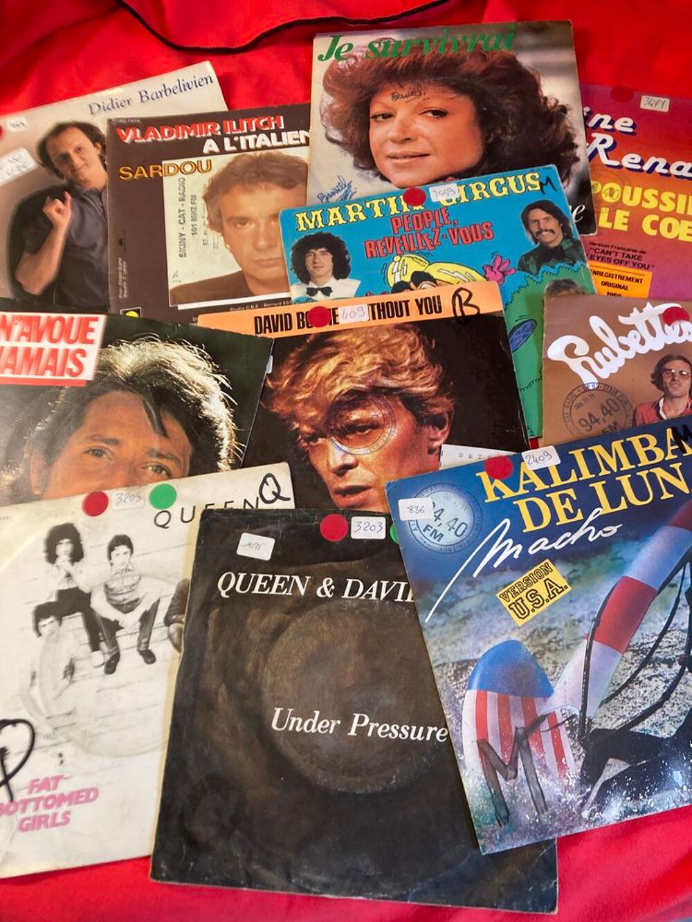 ( DISCOGRAPHIE DE RADIO FM ) Plus de 680 disques 45 TOURS CD et vinyles