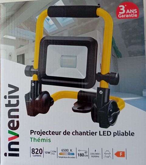 Projecteur de chantier Pliable avec LED Saint-Dizier (52)