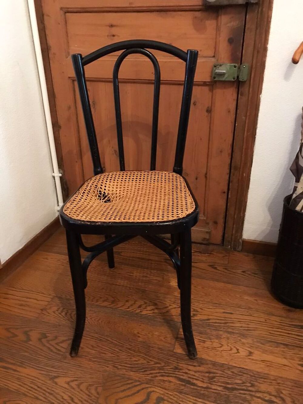 Lot de 6 chaises bistrot bois noir et assise en rotin Meubles