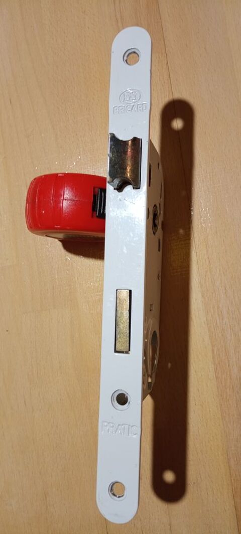 Serrure Bricard - p�ne r�versible
5 Gillonnay (38)