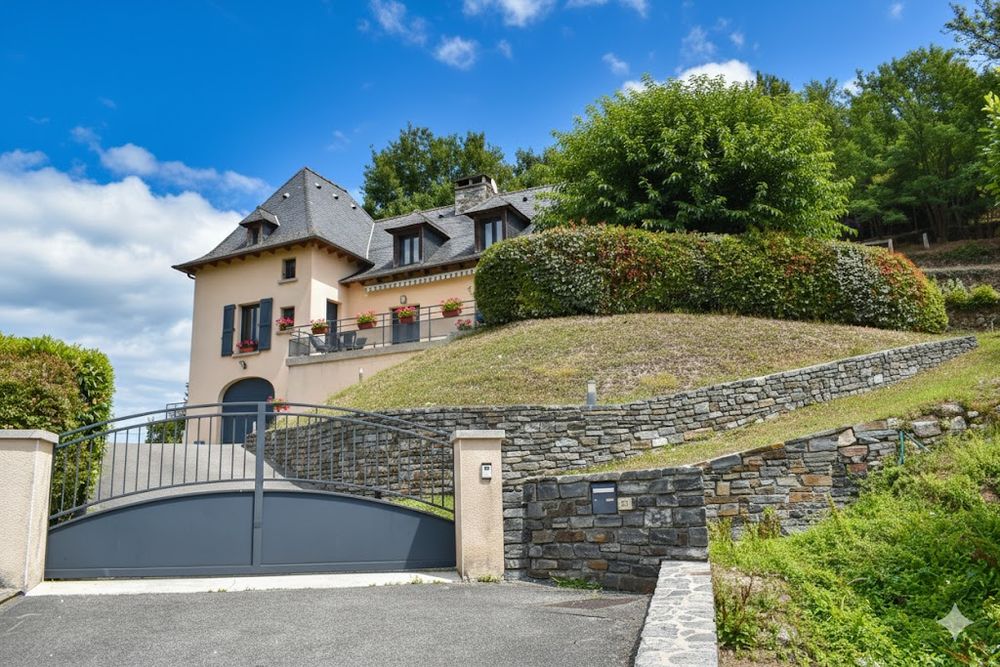 Vente Maison Maison située au c?ur d'Entraygues-sur-Truyère (Aveyron) Entraygues-sur-truyère