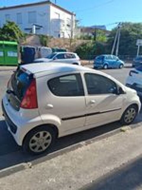 107 1.0e 12V 68ch BLUE LION Urban 2010 occasion 83200 