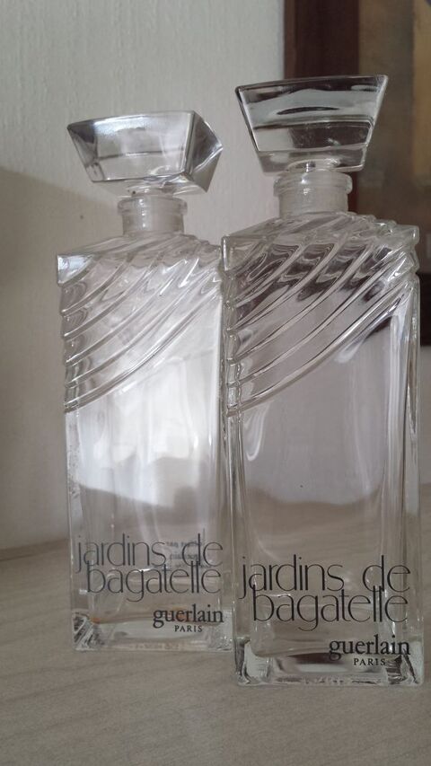 DEUX FLACONS DE COLLECTION VIDE 20 Nice (06)