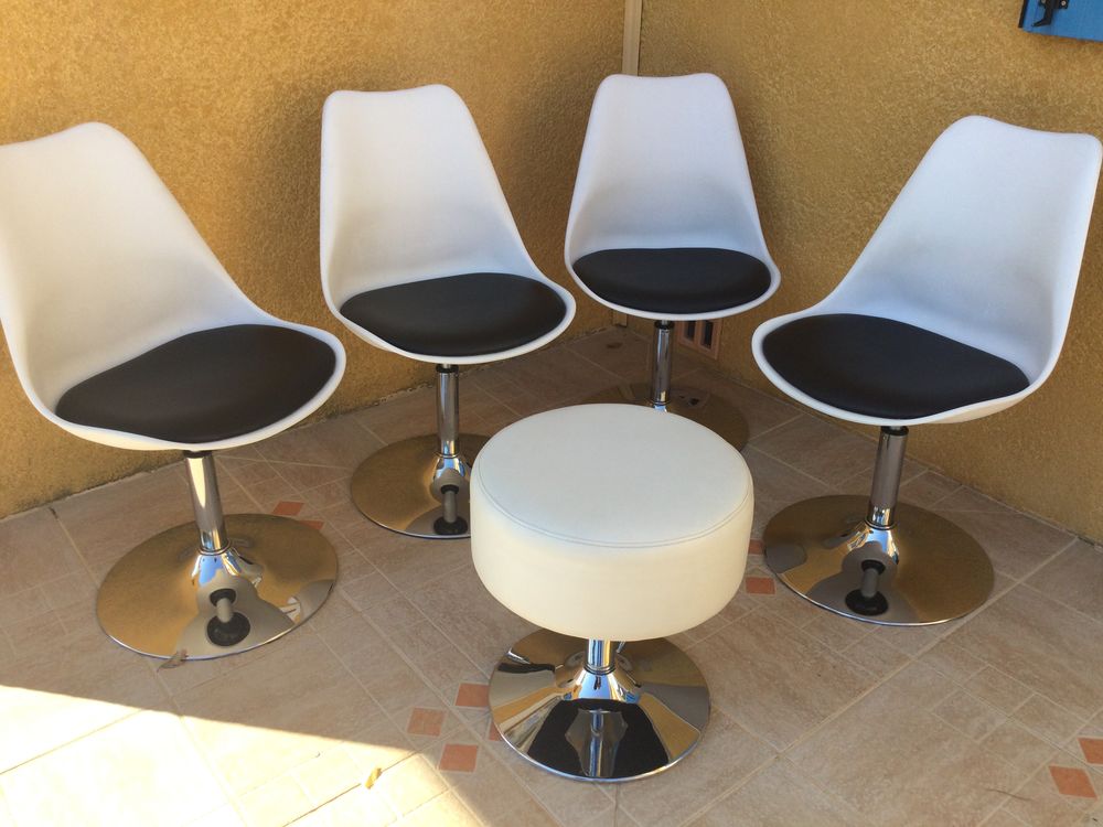FAUTEUILS. Décoration