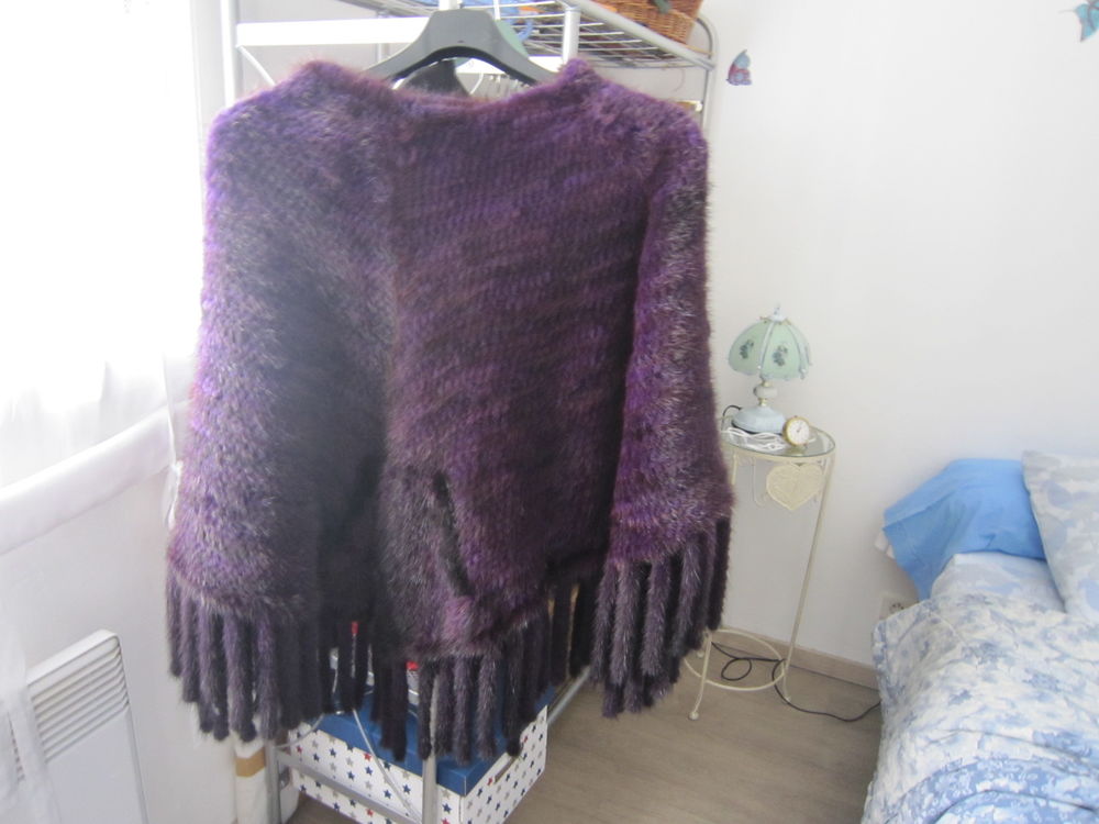 poncho fourrure vison tricot&eacute; Vêtements