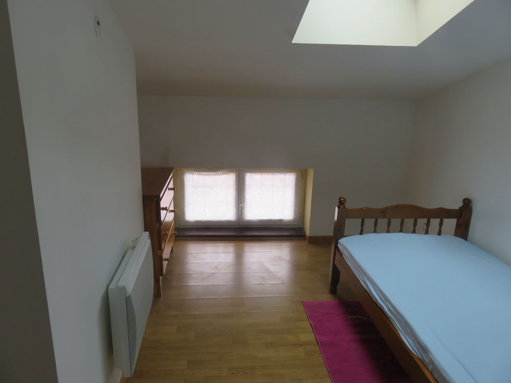 Location Appartement studio meublé 29m² 330 euros Saint-Étienne