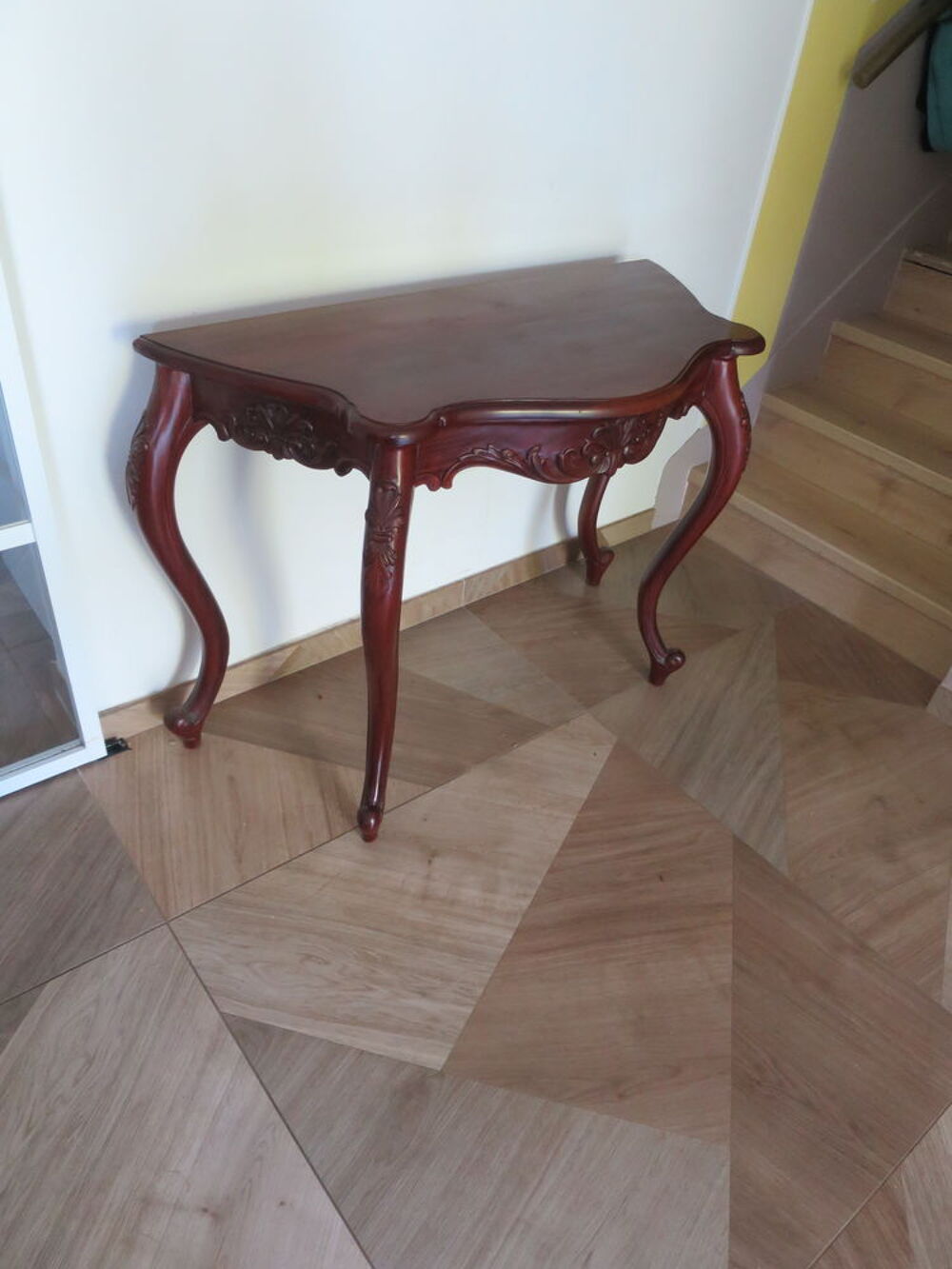 Console acajou en bois sculpt&eacute;-Style Louis XV-Piieds galb&eacute;s Meubles