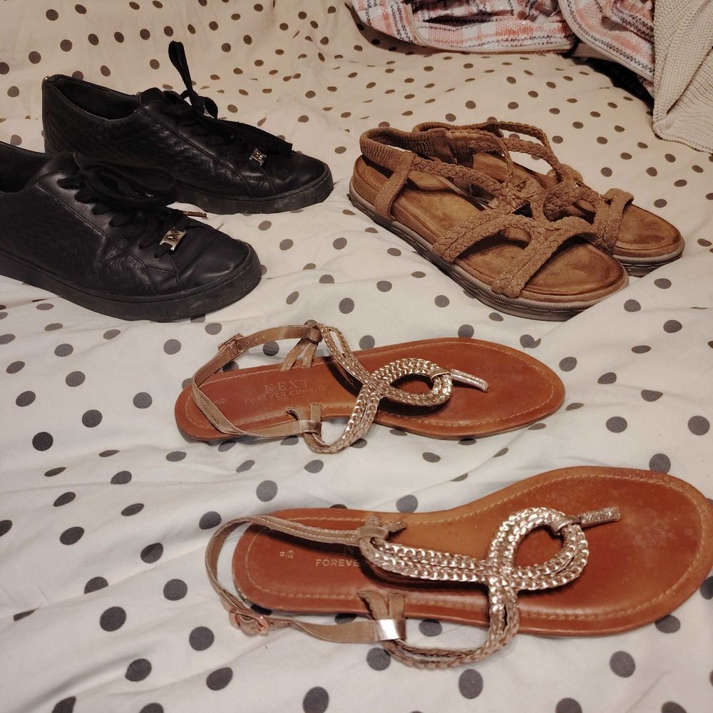 CHAUSSURES FEMMES Chaussures
