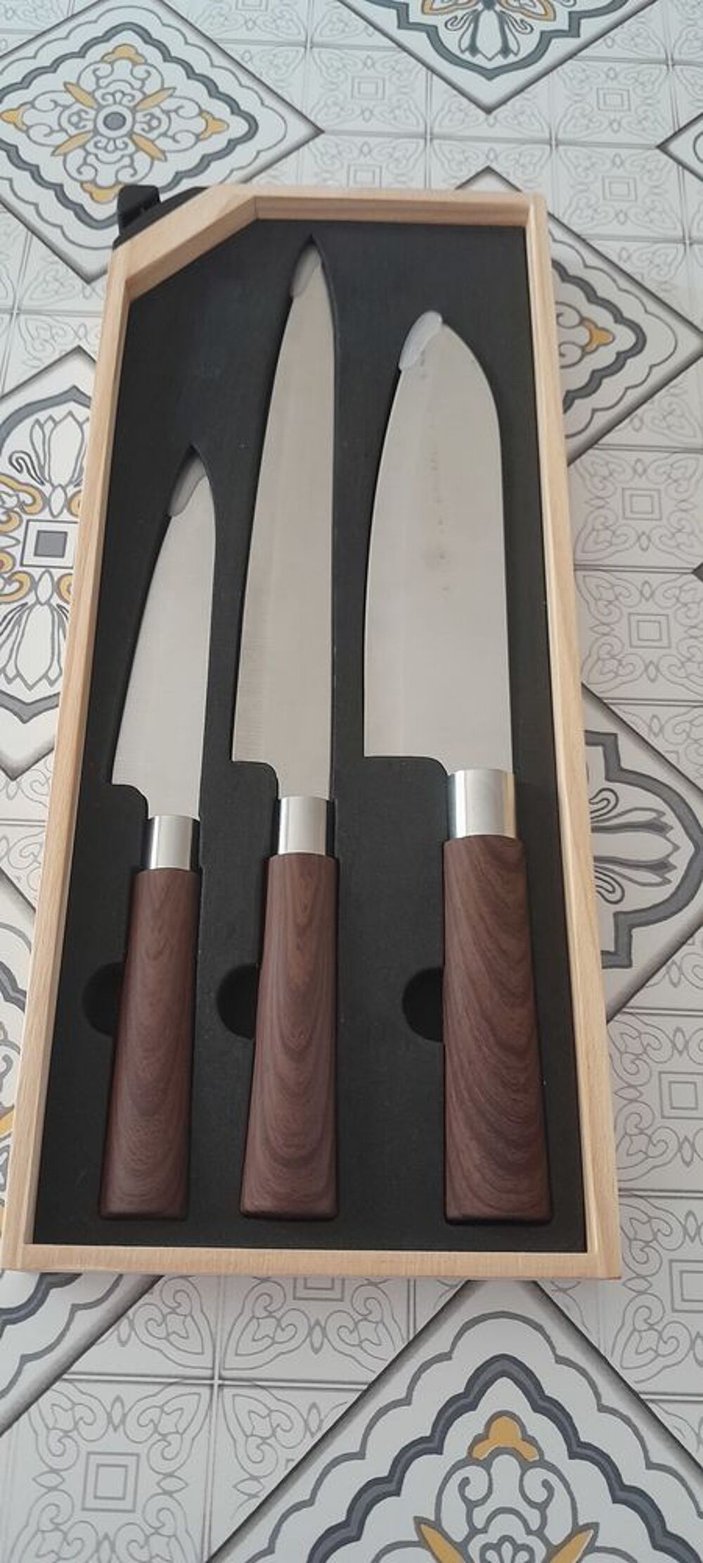 set ce couteaux &agrave; d&eacute;coupe avec &eacute;guiseur Cuisine