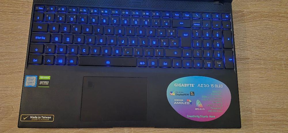 PC Portable Gamer Gigabyte Aero 15 Oled Matériel informatique