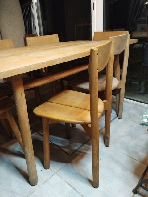 Ensemble chaises et table de Pierre Gautier delaye 3500 Nimes (30)