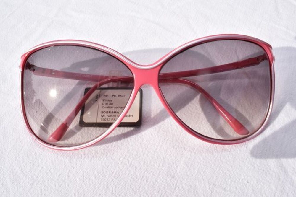 Paire de lunettes pharmasol neuve Bijoux et montres