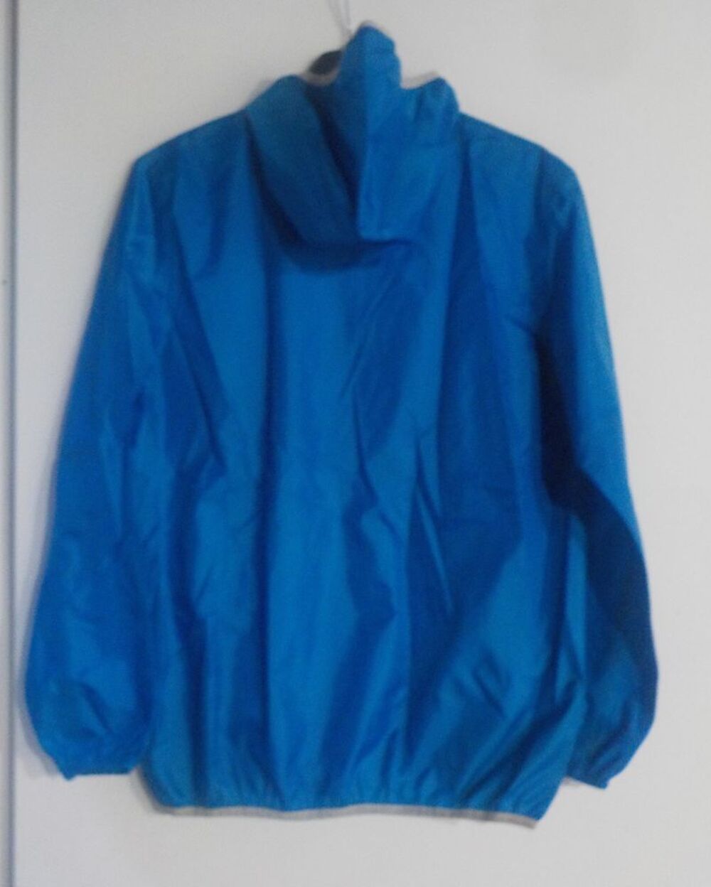 COUPE-VENT QUECHUA BLEU AVEC CAPUCHE Taille 1,58/1,70 m Vêtements enfants