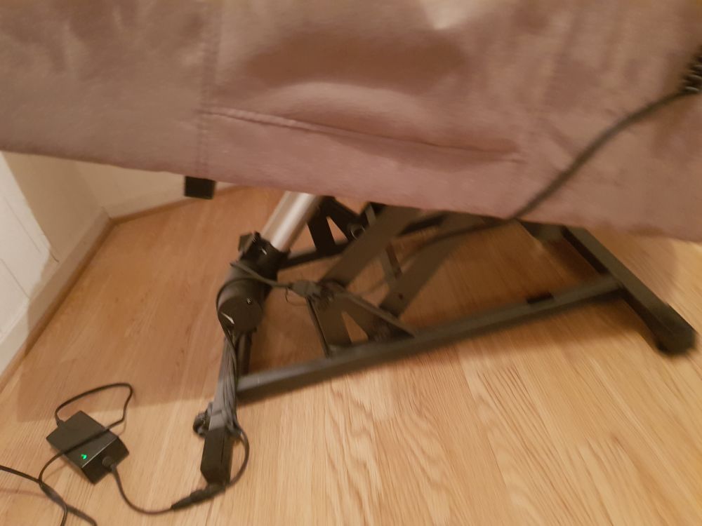 fauteuil m&eacute;dicalis&eacute; gris en alcantara ELECTRIQUE Meubles