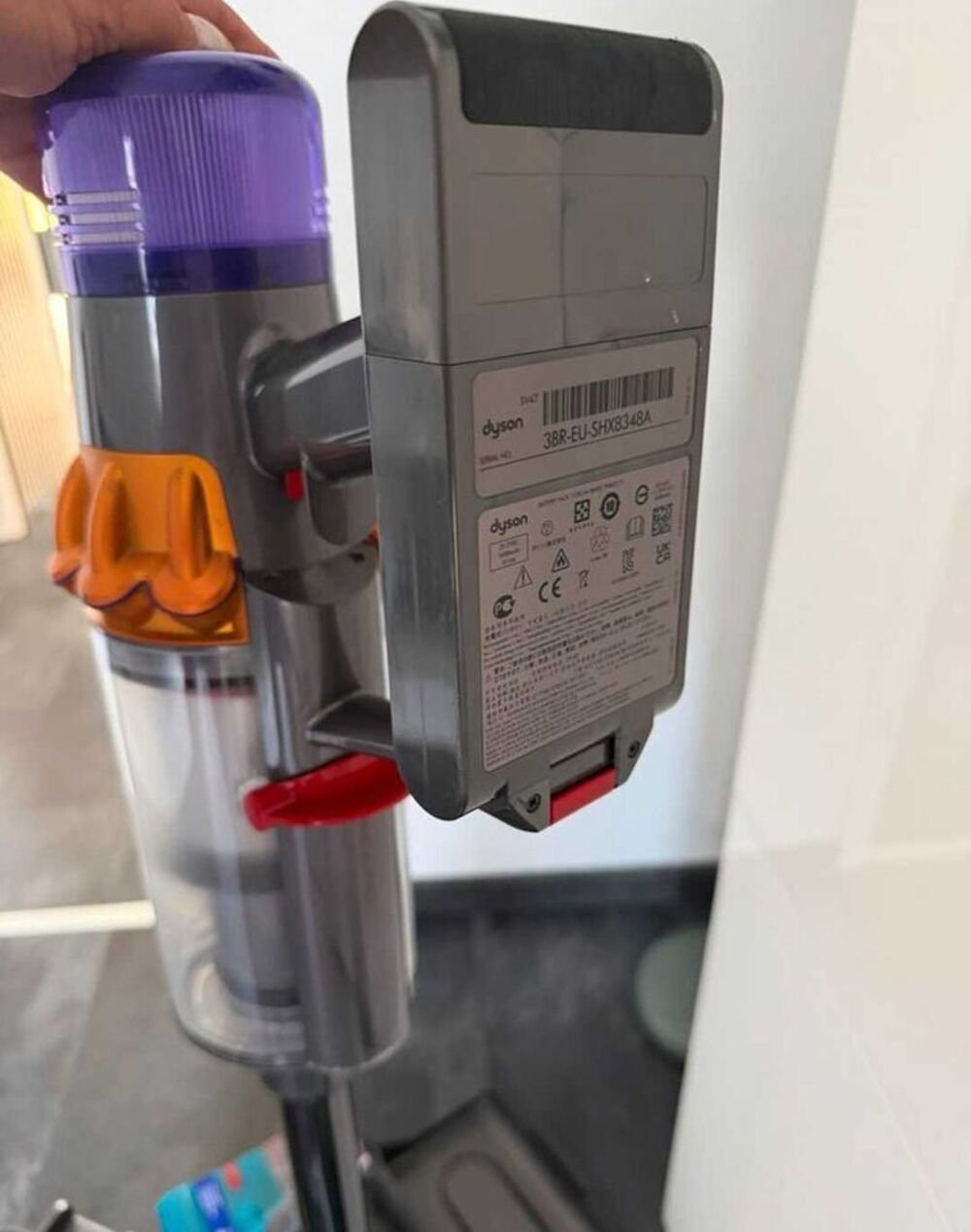 mon aspirateur sans fil Dyson V15s Detect Submarine (nettoyage &agrave; sec et humide), accessoires inclus.
Cet appareil est un alli&eacute; Accessoires