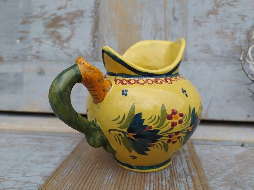 Ancien Petit Pot &agrave; Lait Fa&iuml;ence de Quimper Henriot 