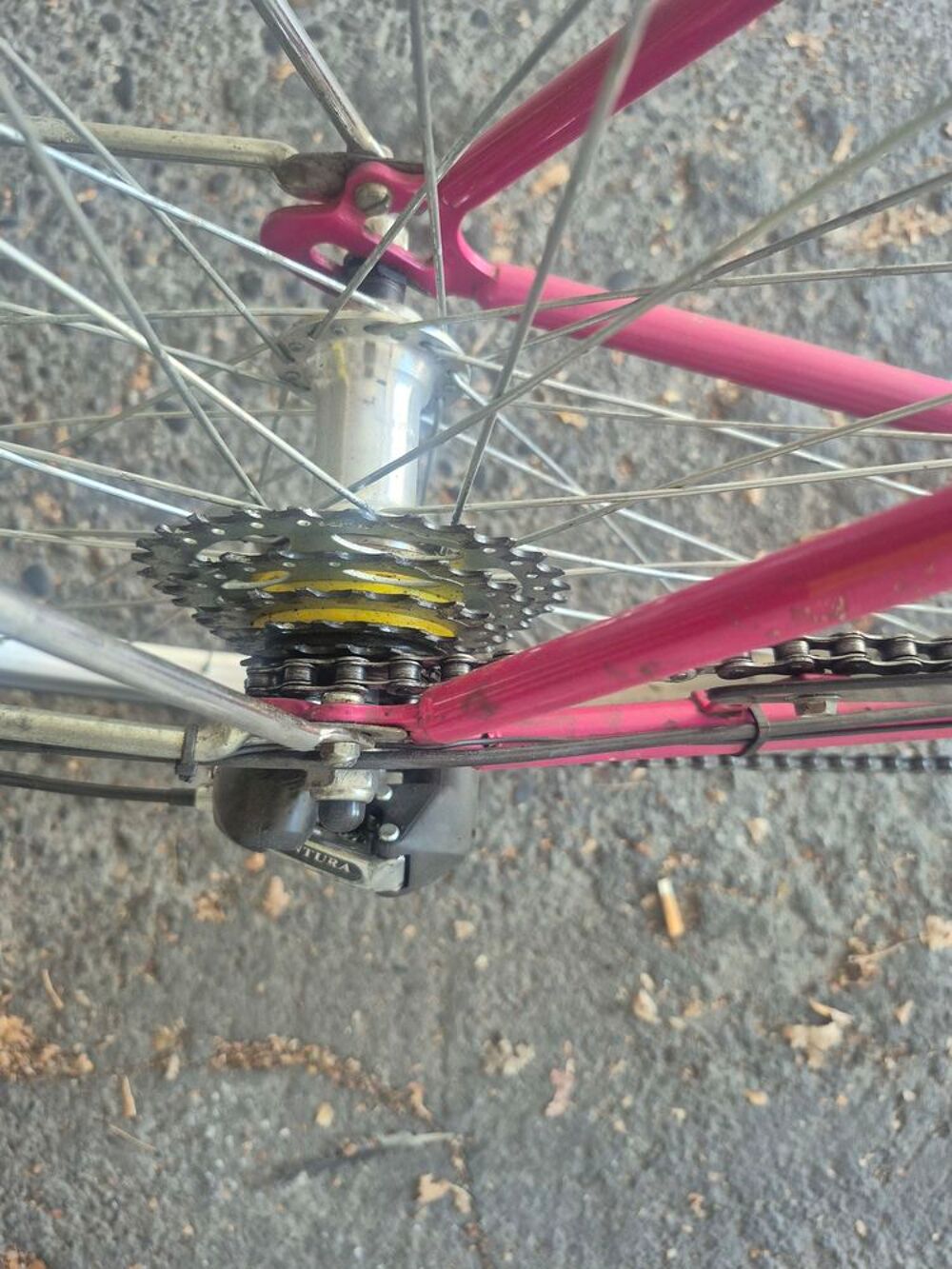 Velo avec Dynamo avant et arriere Vélos