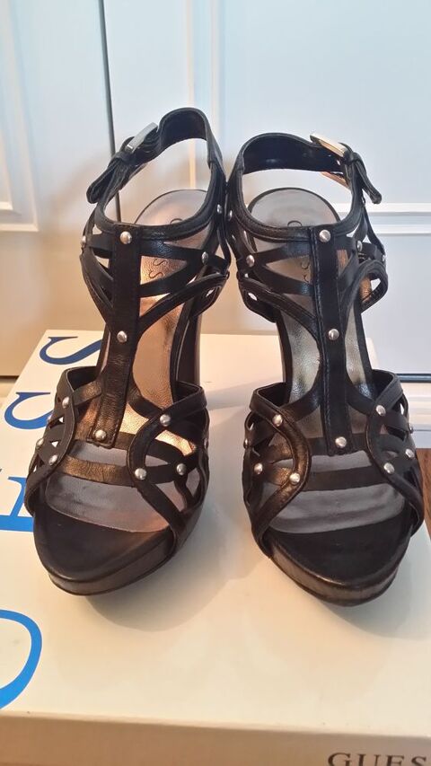 Chaussures Guess 115 Plaisir (78)