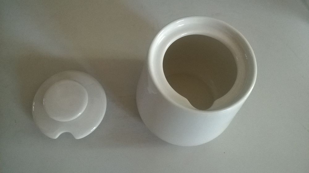 Joli sucrier Marque HEMA 
QUASI NEUF Cuisine