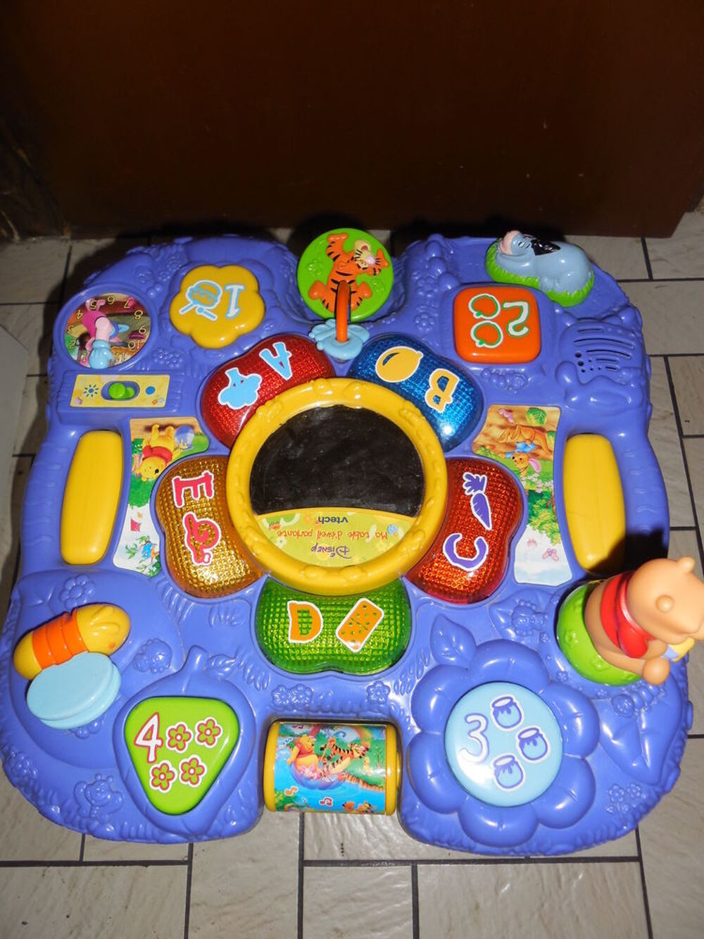 table de jeux winnie l'ourson Jeux / jouets